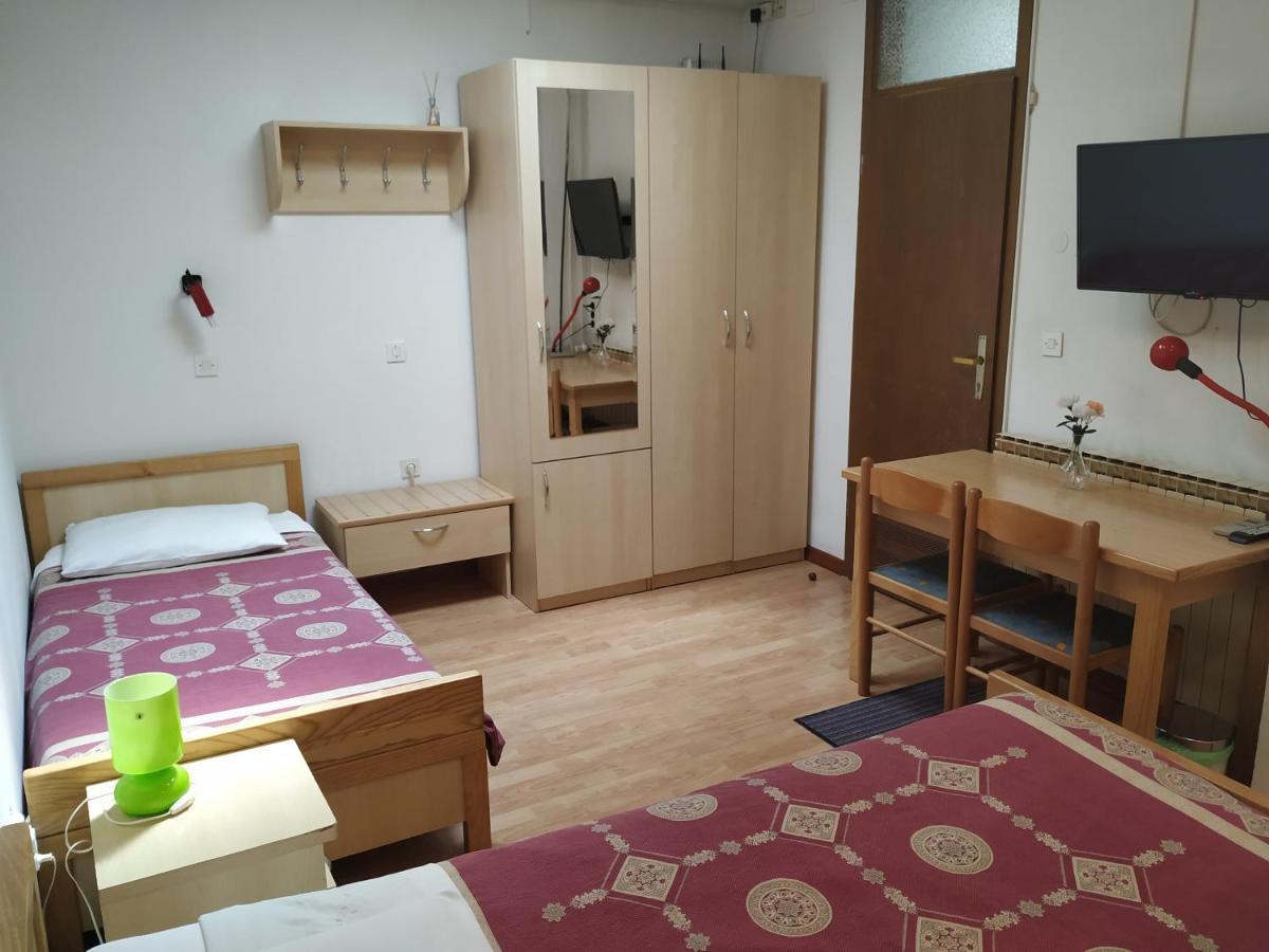 Accomodation Pertout Nova Gorica Eksteriør billede