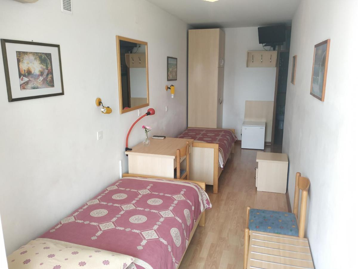 Accomodation Pertout Nova Gorica Eksteriør billede